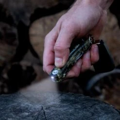 KeySmart Pro Mossy Oak Camo Compact Key Holder With Tile Smart Location 11 KeySmart Pro Mossy Oak Camo Compact Key Holder With Tile Smart Location -Professional Kitchen Tool Store KS411CMO KeySmart Pro Camo LED Flashlight