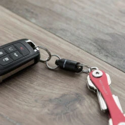 KeySmart MagConnect Magnetic Quick Disconnect 10 KeySmart MagConnect Magnetic Quick Disconnect -Professional Kitchen Tool Store KS814BLK KeySmart MagConnect Black With Keys Joined