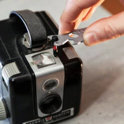 KeySmart AllTul Shark Keychain Multi-tool 14 KeySmart AllTul Shark Keychain Multi-tool -Professional Kitchen Tool Store KS824 SS SHK Lifestyle 5