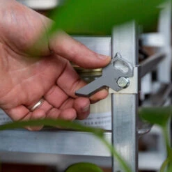 KeySmart AllTul Wolf Keychain Multi-tool -Professional Kitchen Tool Store KS824 SS WLF lifestyle 2