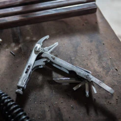 Leatherman Crunch Multi-Tool With Nylon Sheath 18 Leatherman Crunch Multi-Tool With Nylon Sheath -Professional Kitchen Tool Store LT68010201K Leatherman Crunch All Open