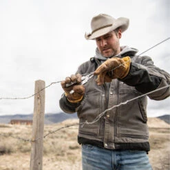 Leatherman Bond Multi-tool With Black Nylon Sheath -Professional Kitchen Tool Store LT832934 Leatherman Bond Multi Tool Pliers