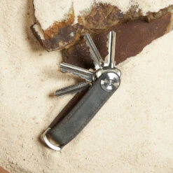 Star Wars Mandalorian Orbitkey Key Organizer 17 Star Wars Mandalorian Orbitkey Key Organizer -Professional Kitchen Tool Store OrbitkeyMandalorianInDesertSand