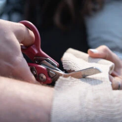 Leatherman Raptor Response Multipurpose Shears -Professional Kitchen Tool Store Raptor Response Wilderness Cutting Gauze