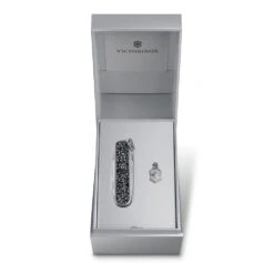 Victorinox Crystal Classic SD Brilliant Swiss Army Knife 11 Victorinox Crystal Classic SD Brilliant Swiss Army Knife -Professional Kitchen Tool Store SA0622190P1x1000