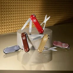 Victorinox Classic SD Precious Alox Swiss Army Knife -Professional Kitchen Tool Store SAK Classic Precious Alox G 1