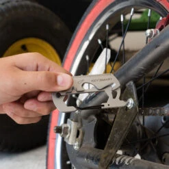 KeySmart AllTul Vulture Keychain Multi-tool -Professional Kitchen Tool Store Vulture Screwdriver 1000