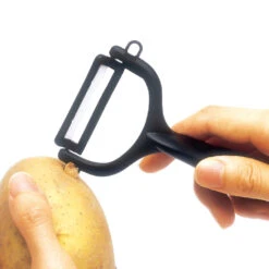 Kyocera Horizontal Ceramic Y Peeler 11 Kyocera Horizontal Ceramic Y Peeler -Professional Kitchen Tool Store kccp10nbkx750 6