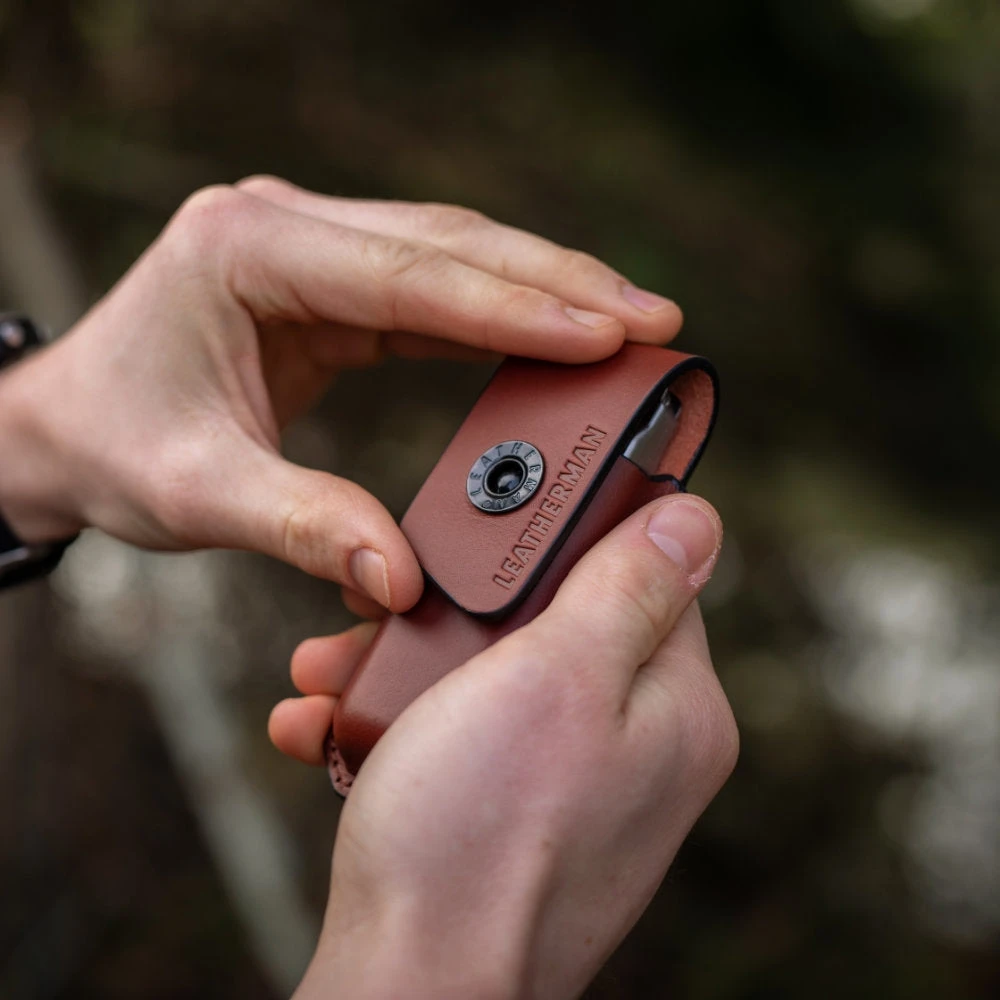 Leatherman Ainsworth Leather Belt Sheath, Medium 6 Leatherman Ainsworth Leather Belt Sheath, Medium - Image 4