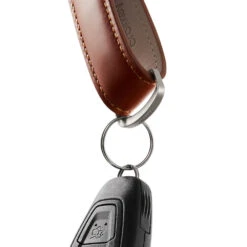 Orbitkey 2.0 Leather Keychain -Professional Kitchen Tool Store okleather dring x1000 d4f0bb71 e5a0 4600 82c3 576a3b80c991