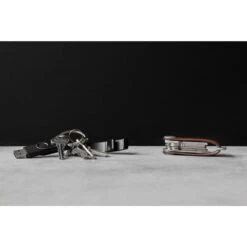 Orbitkey 2.0 Leather Keychain -Professional Kitchen Tool Store okleather jumblevsorbitkey x1000 5449ab4b 7bc5 4c4f 9f02 54f1f1c60517