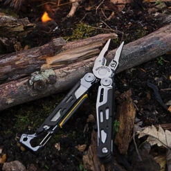 Leatherman Signal Multi-Tool With Nylon Sheath -Professional Kitchen Tool Store signalbeautyshotx1000